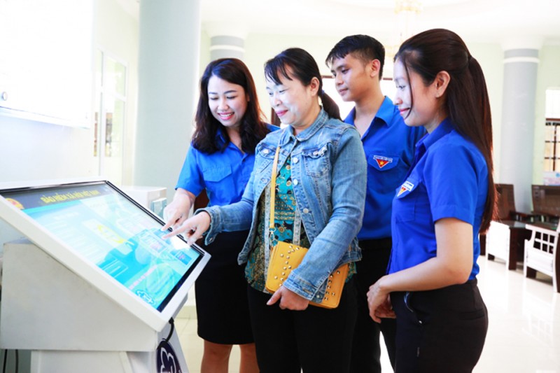 Thuận tiện thực hiện cấp đổi giấy phép lái xe, đăng ký khai sinh, khai tử nhờ liên thông dữ liệu