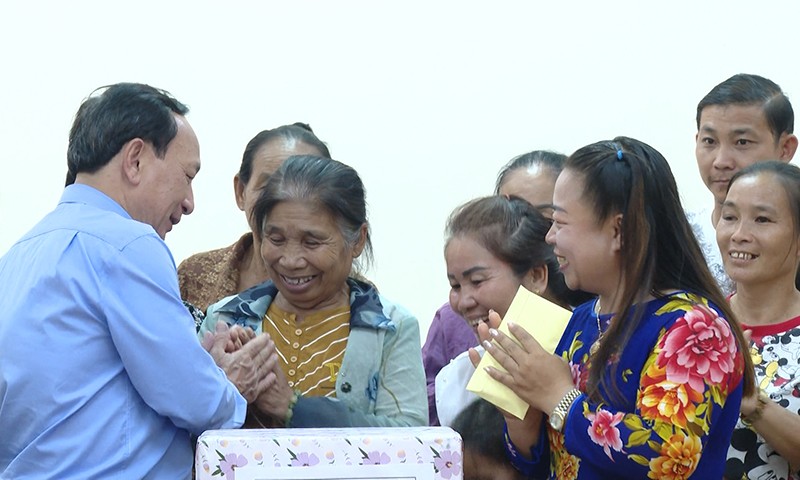 Quảng Bình và tỉnh Khăm Muồn (Lào) trao đổi kinh nghiệm hoạt động