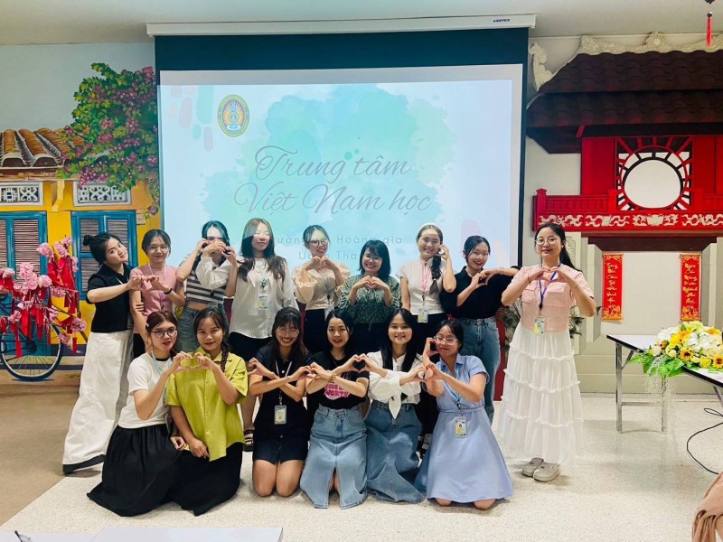Sinh viên Đà Nẵng thực tập và giao lưu tại Đại học Hoàng gia Udon Thani (Thái Lan)