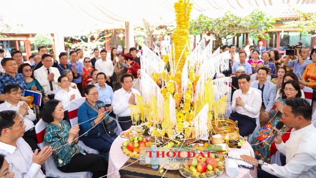 Tết cổ truyền Bunpimay của nhân dân các bộ tộc Lào tại Hà Nội