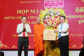 Cần Thơ họp mặt mừng Tết cổ truyền Chôl Thnăm Thmây 2024 của đồng bào dân tộc Khmer
