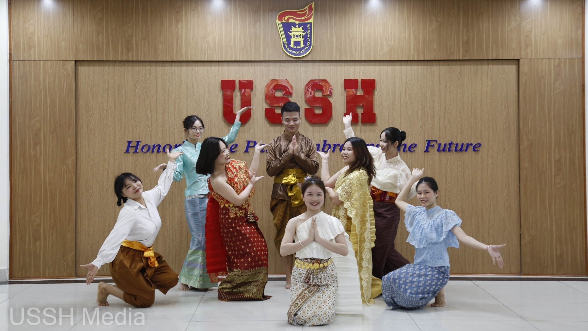 Hợp tác đưa sinh viên trường Đại học Khoa học Xã hội và Nhân văn đi thực tập thực tế tại Thái Lan