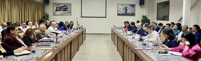 Việt Nam-Cuba đẩy mạnh đa dạng hóa các quan hệ kinh tế song phương