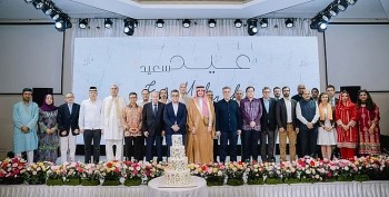 dai su quan cac nuoc arab va hoi giao tai viet nam to chuc le xa chay eid al fitr