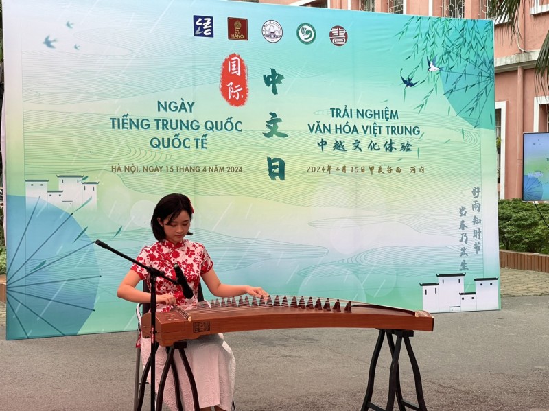 Sinh viên, học sinh Việt Nam trải nghiệm văn hoá Trung Quốc