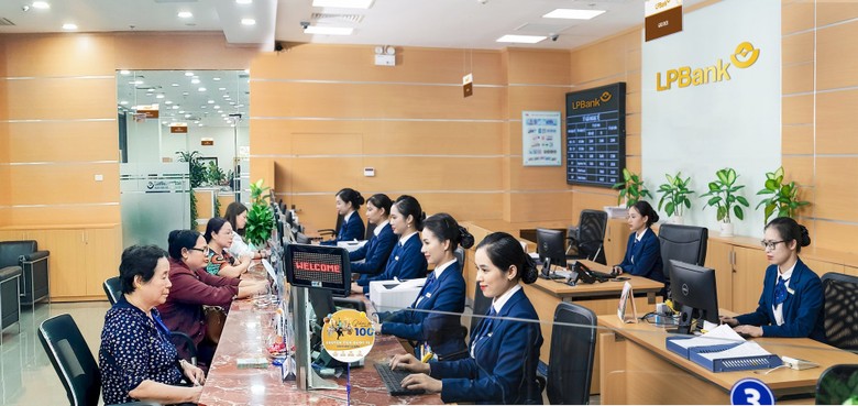 LPBank tiếp tục thay đổi phương án đổi tên.