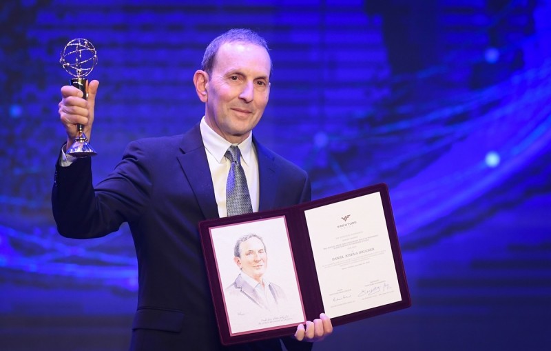 3 chủ nhân giải thưởng VinFuture 2023 lọt Top 100 người ảnh hưởng nhất thế giới