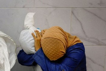 Ảnh người phụ nữ Gaza ôm thi thể cháu đoạt giải Ảnh Báo chí Thế giới