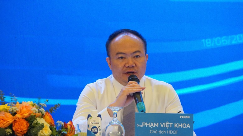 ong khoa.jpg