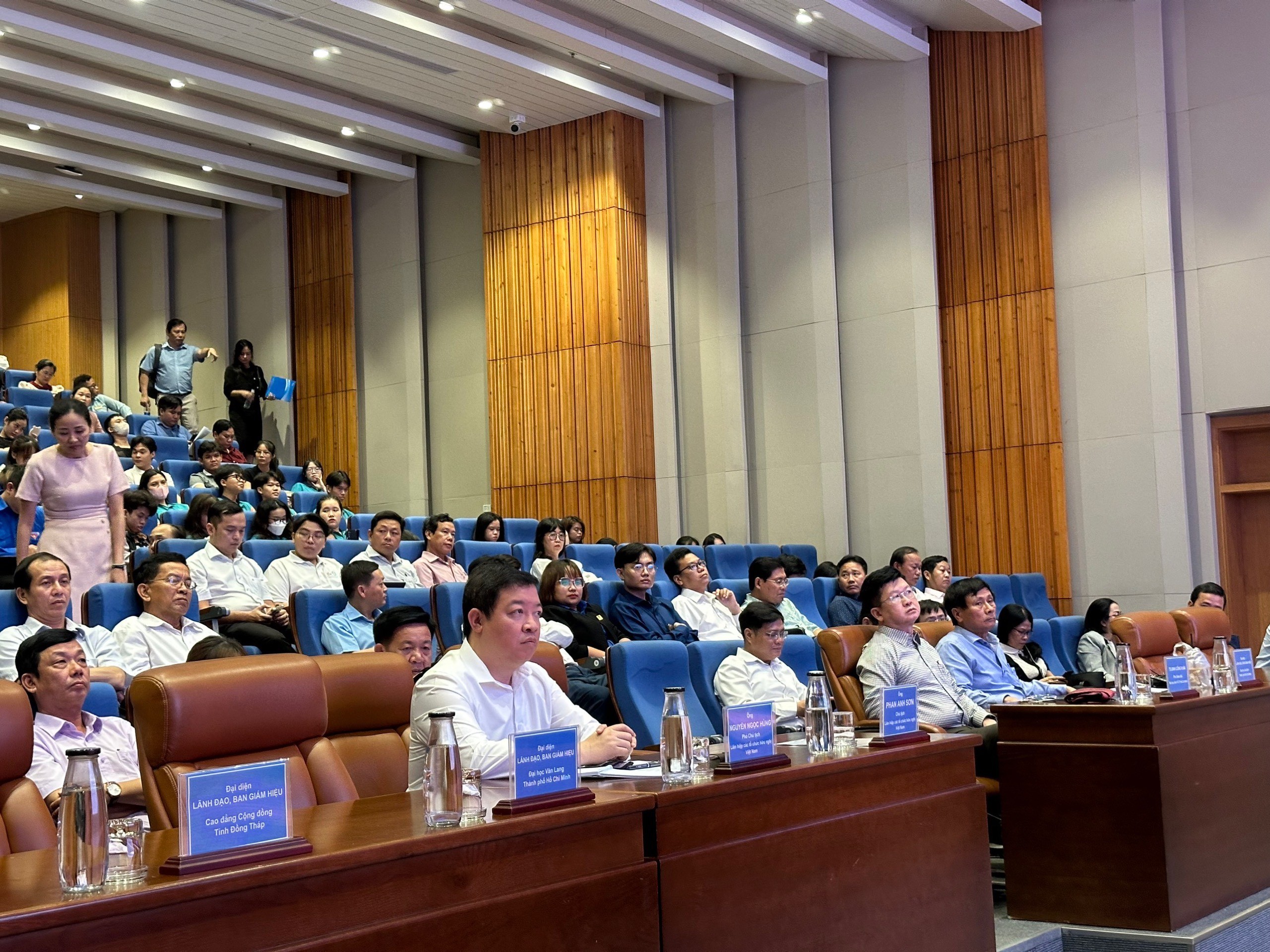 VUFO thông tin về hoạt động đối ngoại nhân dân đến giảng viên, sinh viên khu vực phía Nam