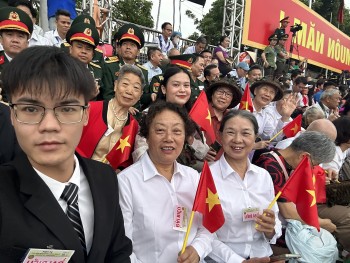 Bạn bè quốc tế hào hứng chia sẻ tình cảm, kỷ niệm nhân dịp 70 năm Chiến thắng Điện Biên Phủ