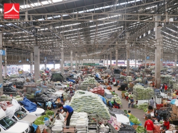 cho simummuang duoc trao giai thuong hieu cho ban buon thuc pham tuoi song tot nhat nam 2024