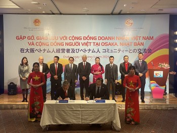 TP.HCM gặp gỡ, giao lưu với cộng đồng người Việt tại Osaka, Nhật Bản
