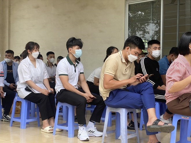 Lao động đăng ký dự kỳ thi ngoại ngữ để đi làm việc ở nước ngoài. Nguồn: ITN
