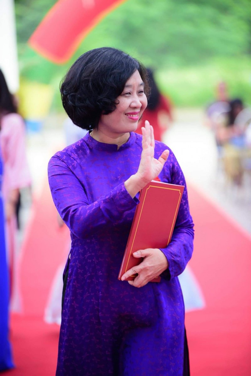 PGS.TS Nguyễn Thị Ngân Hoa, Phó Chủ tịch HĐQT, Chủ tịch Hội đồng giáo dục, Giám đốc điều hành Trường Victoria Thăng Long tại lễ kỉ niệm.