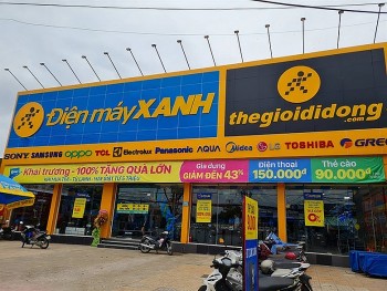 Doanh thu của Thế Giới Di Động và Điện Máy Xanh vọt tăng trong tháng đầu Hè