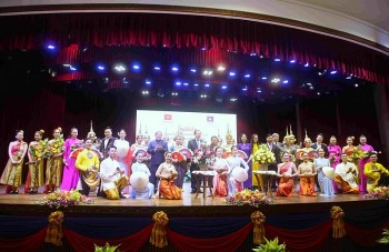Cầu nối thắt chặt tình hữu nghị Việt Nam-Campuchia