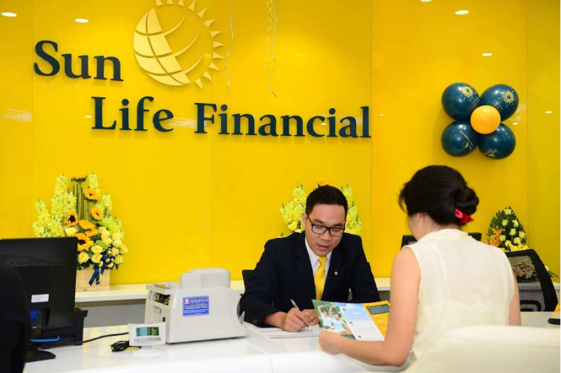 Quản lý tài chính cá nhân hiệu quả với bảo hiểm Sun Life