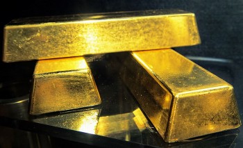 Giá vàng bật tăng trở lại sau số liệu việc làm Mỹ 