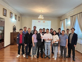 Cộng đồng người Việt tại Mông Cổ chung tay thắp sáng vùng biên