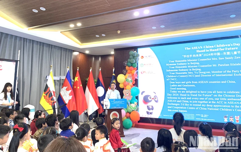 Giao lưu thiếu nhi ASEAN-Trung Quốc tại Bắc Kinh