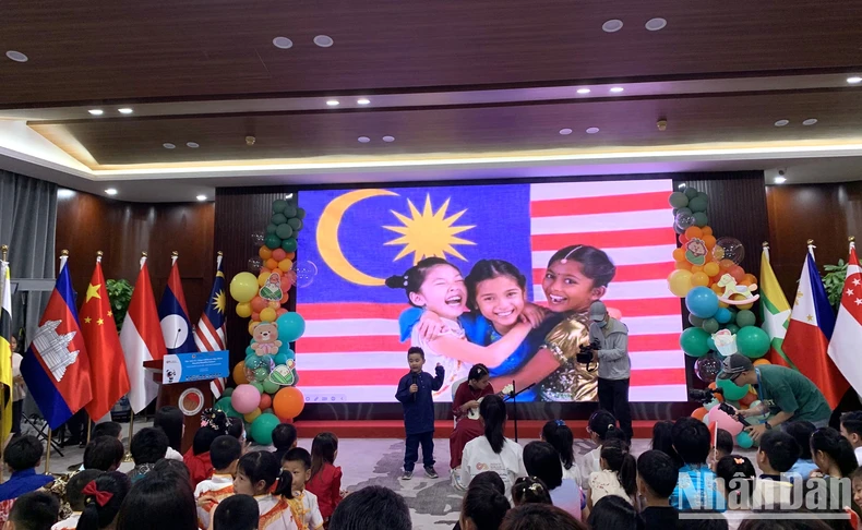 Giao lưu thiếu nhi ASEAN-Trung Quốc tại Bắc Kinh