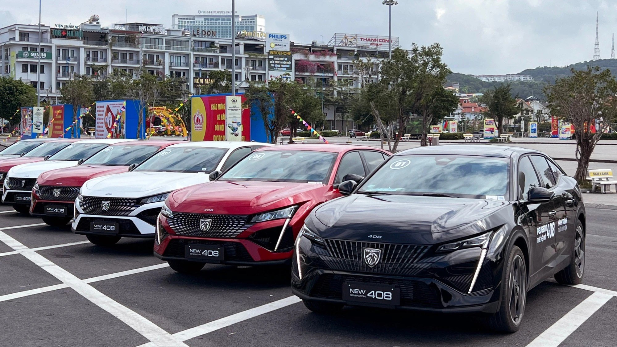 Trải nghiệm ấn tượng trên mẫu xe Peugeot 408