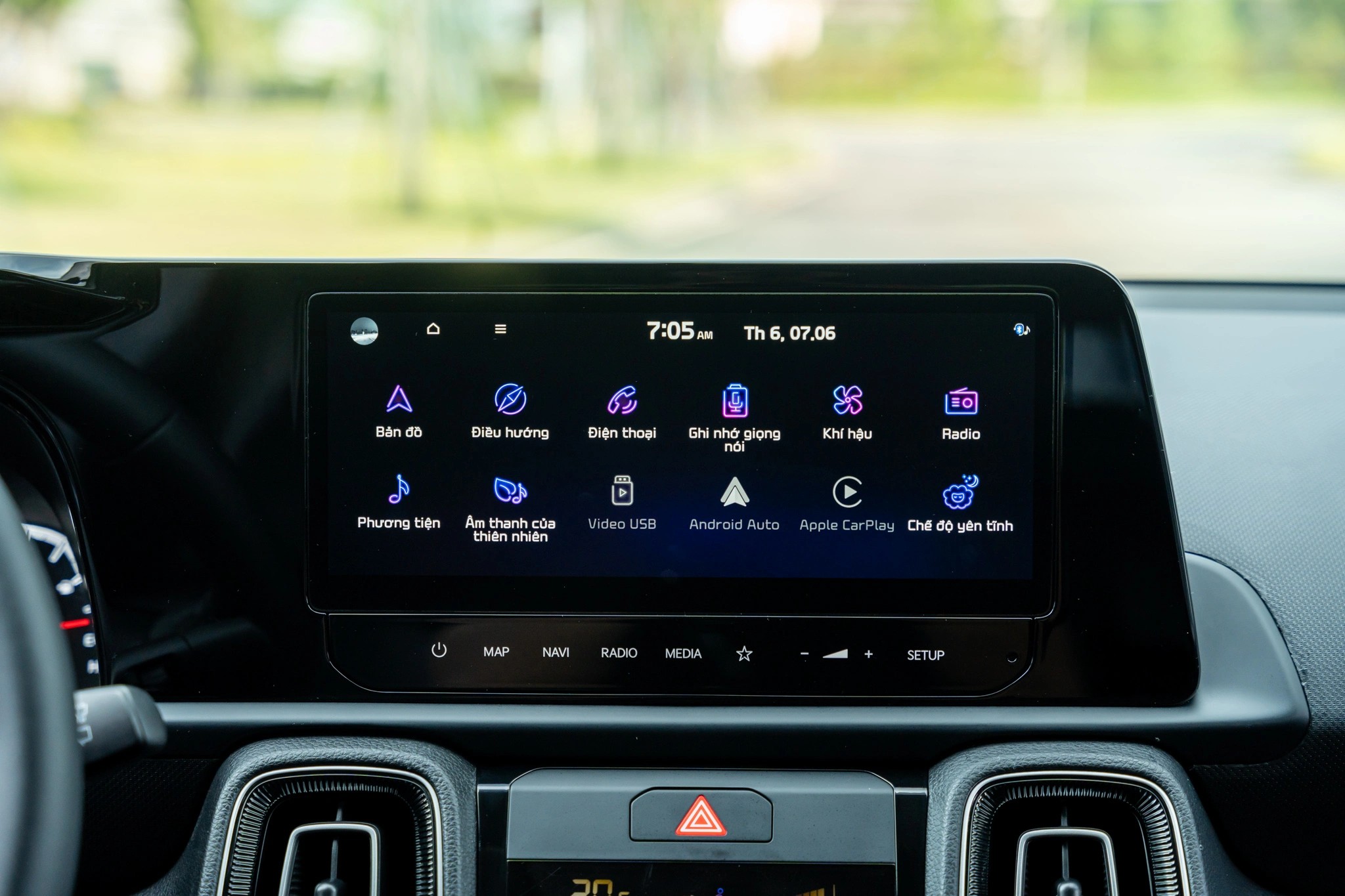 Cận cảnh Kia Sonet 2024 vừa ra mắt tại Việt Nam