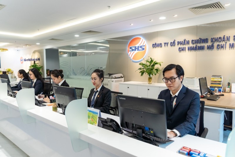 Chứng khoán SHS cùng Hiệp hội Doanh nghiệp Nhỏ và Vừa Thành phố Hà Nội ký kết hợp tác chiến lược toàn diện