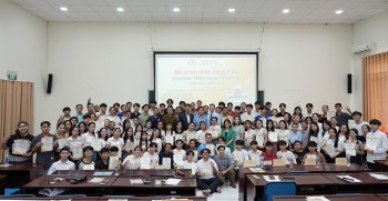 Làm giàu ngôn ngữ tiếng Việt cho lưu học Lào từ những chuyến đi thực tế