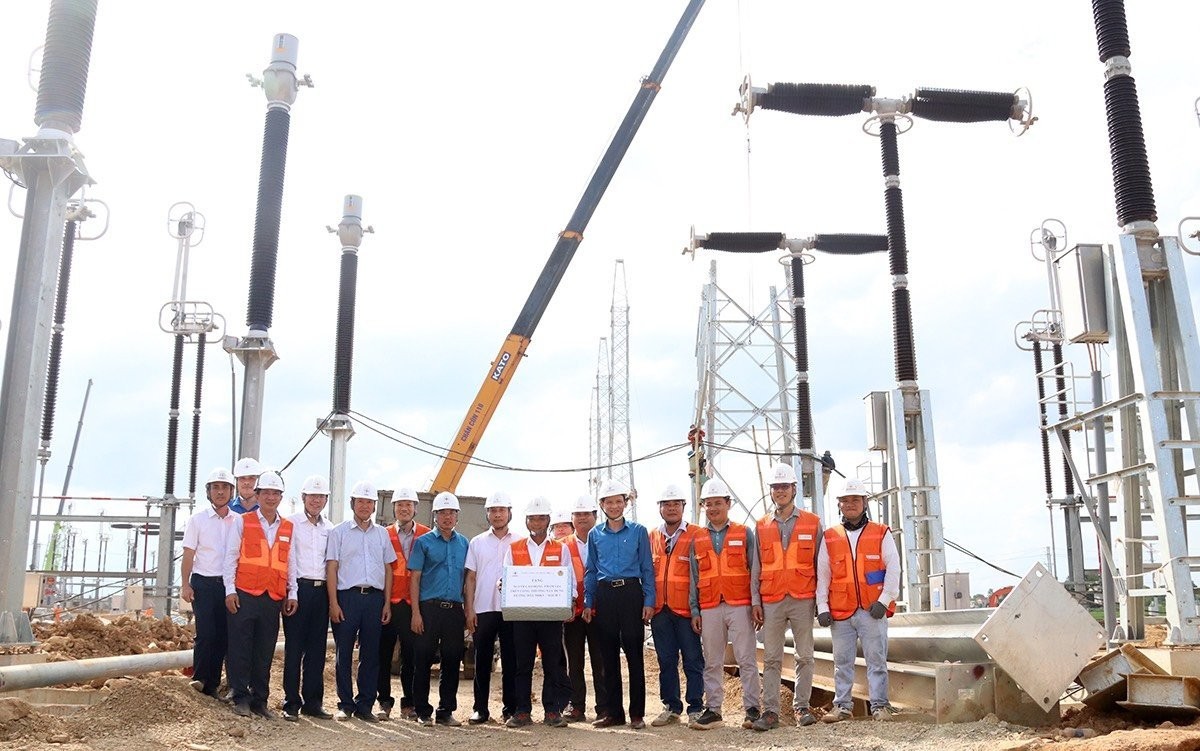EVNI chung sức về đích với đường dây 500kV mạch 3 Quảng Trạch - Phố Nối