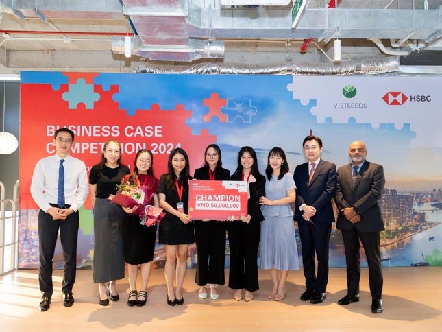 Nữ sinh từ chối 15 học bổng du học Mỹ, đặt cược v&agrave;o ng&ocirc;i trường '0 tuổi' v&agrave; c&aacute;i kết như mơ ảnh 2