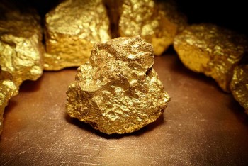 Giá vàng đi ngang sau phiên tăng giá mạnh
