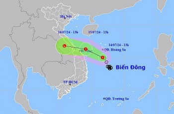 Thời tiết hôm nay (15/7): áp thấp nhiệt đới gần bờ, mưa to trên cả nước