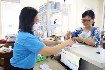 Người hưởng có quyền lựa chọn hình thức phù hợp, tiện lợi nhất để nhận lương hưu và trợ cấp BHXH