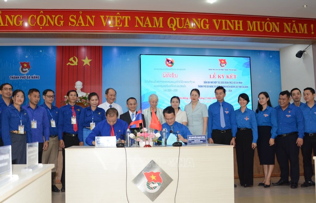 Lễ ký Bản ghi nhớ hợp tác giữa Thành đoàn Đà Nẵng và Tỉnh đoàn Salavan.