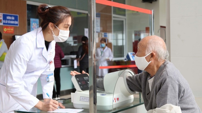 Từ 1/6: Chỉ cấp thẻ bảo hiểm y tế giấy nếu không thể cài đặt VssID, VneID