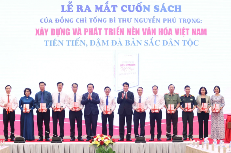 Tổng Bí thư Nguyễn Phú Trọng: Mong mỏi chấn hưng, phát triển văn hóa Việt Nam
