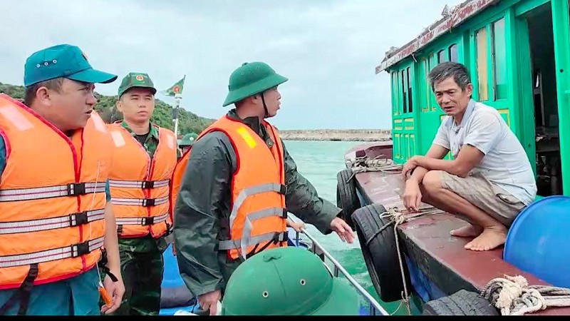 Phòng chống bão số 2: Quảng Ninh ban hành công điện khẩn, cấm khách du lịch đi “xem bão”