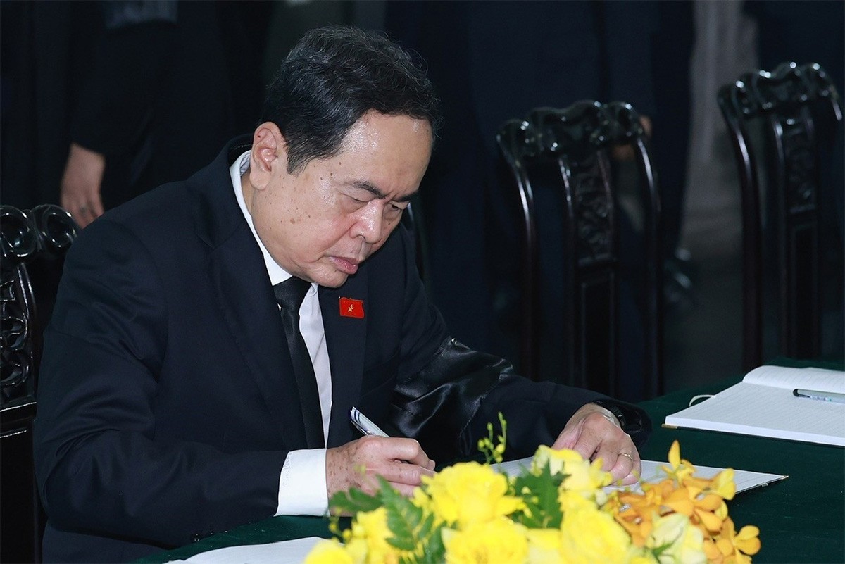 Lãnh đạo Đảng, Nhà nước viếng Tổng Bí thư Nguyễn Phú Trọng Lãnh đạo Đảng, Nhà nước viếng Tổng Bí thư Nguyễn Phú Trọng