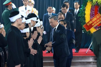 Lãnh đạo Đảng, Nhà nước viếng Tổng Bí thư Nguyễn Phú Trọng