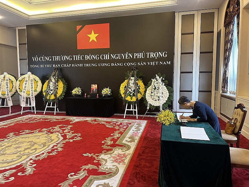 "Yêu mến Tổng Bí thư Nguyễn Phú Trọng như người Việt Nam"