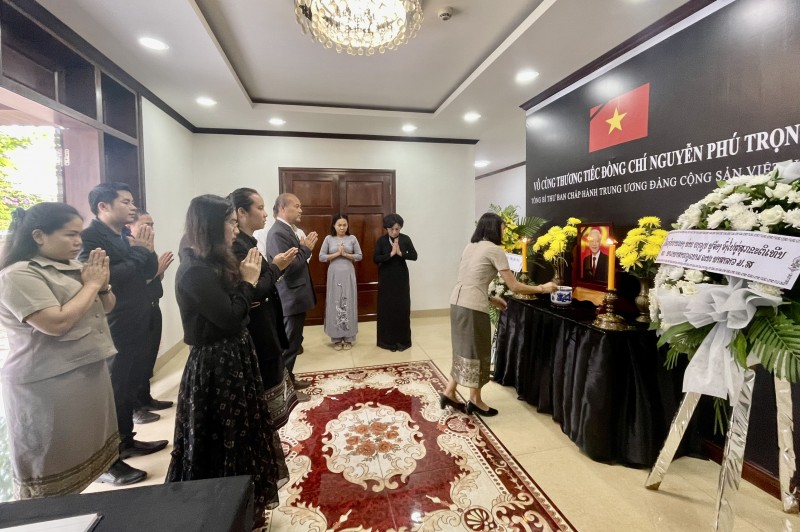 Lời tiễn biệt của chính quyền và nhân dân 8 tỉnh Bắc Lào gửi Tổng Bí thư Nguyễn Phú Trọng