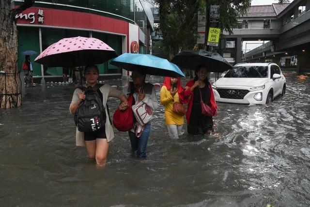Biến đổi khí hậu gây ra nhiều thay đổi về lượng mưa, khiến bão dữ dội hơn