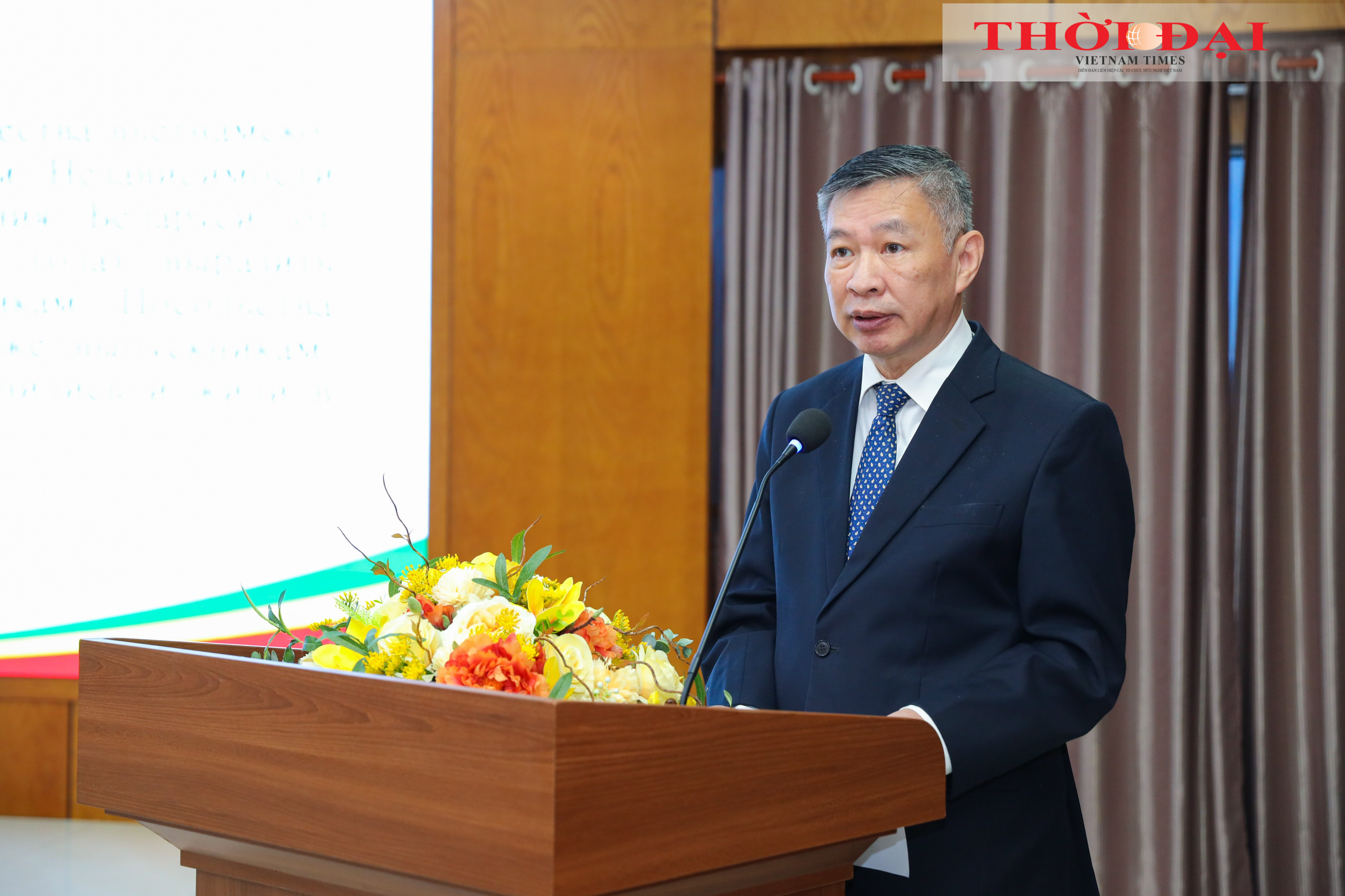 Ông Nguyễn Tuấn Phong, Chủ tịch Hội hữu nghị Việt Nam - Belarus phát biểu tại buổi gặp gỡ. (Ảnh: Đinh Hòa)