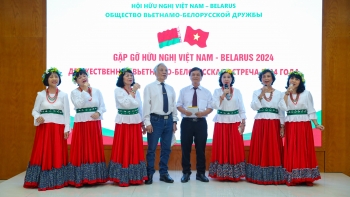 gap go huu nghi viet nam belarus no luc vun dap quan he truyen thong hai nuoc