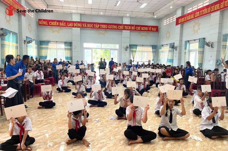 Đắk Lắk: Hơn 3000 học sinh được trang bị kiến thức về quyền trẻ em, bảo vệ bản thân và phòng tránh tai nạn