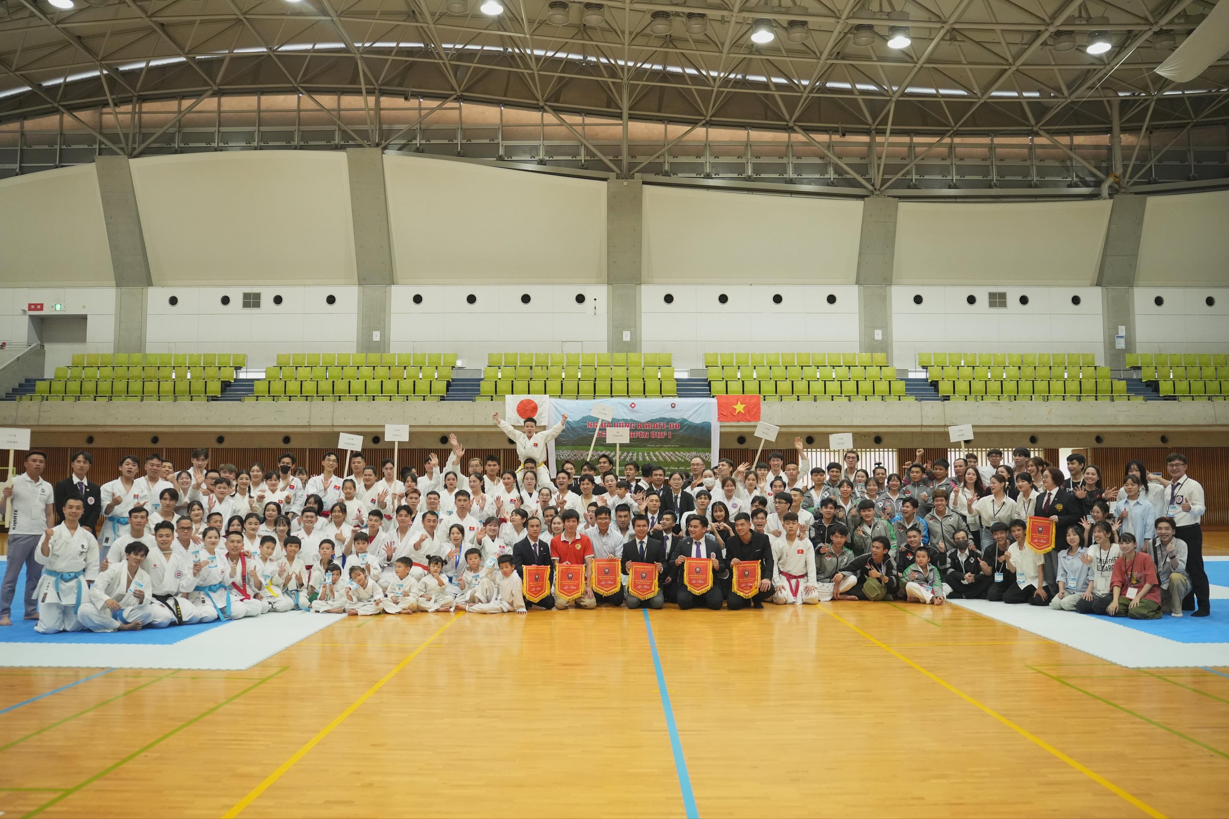 120 vận động viên tham gia giải Karate-do cho người Việt tại Nhật Bản 120 vận động viên tham gia giải Karate-do cho người Việt tại Nhật Bản