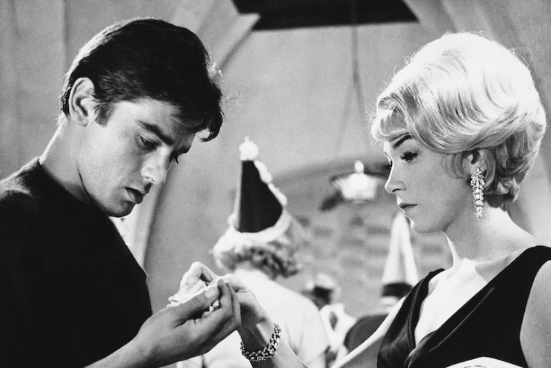 Huyền thoại điện ảnh Pháp Alain Delon qua đời ở tuổi 88