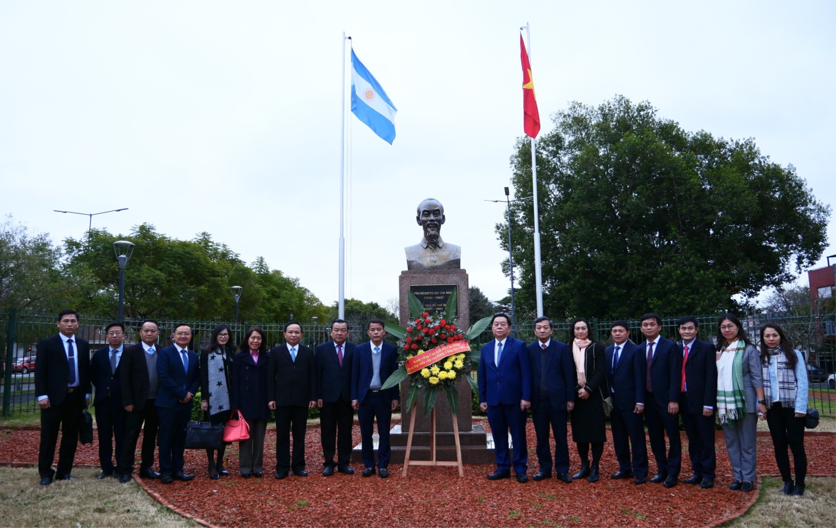 Việt Nam - Argentina: tiếp tục duy trì trao đổi đoàn, tăng cường gặp gỡ, tiếp xúc giữa các cấp, các tổ chức nhân dân